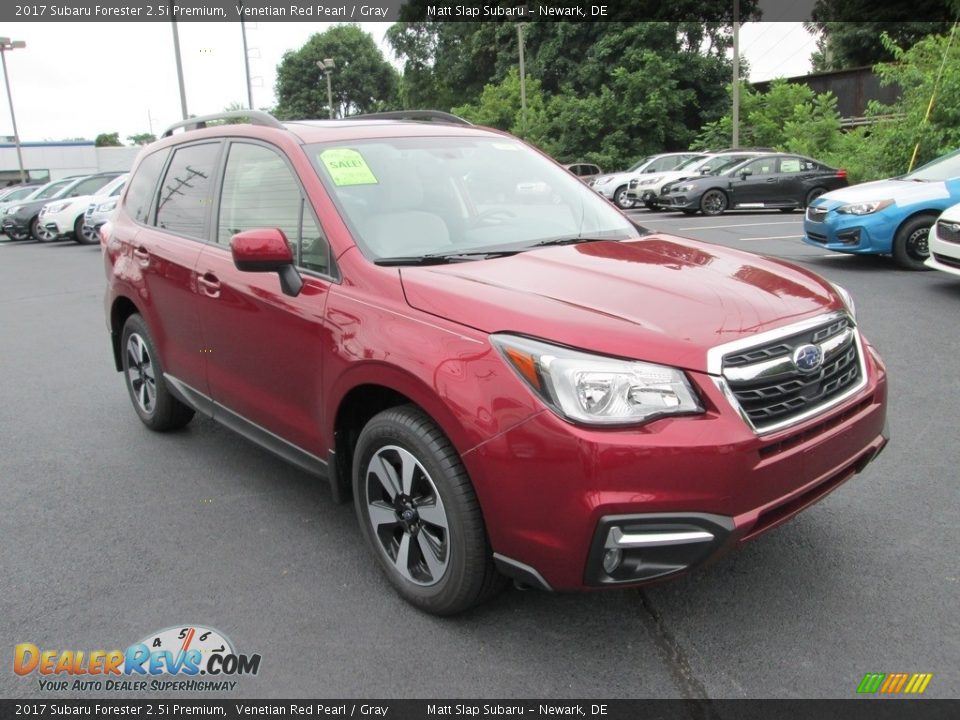 Front 3/4 View of 2017 Subaru Forester 2.5i Premium Photo #4