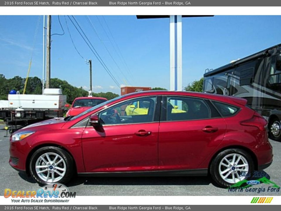 2016 Ford Focus SE Hatch Ruby Red / Charcoal Black Photo #2