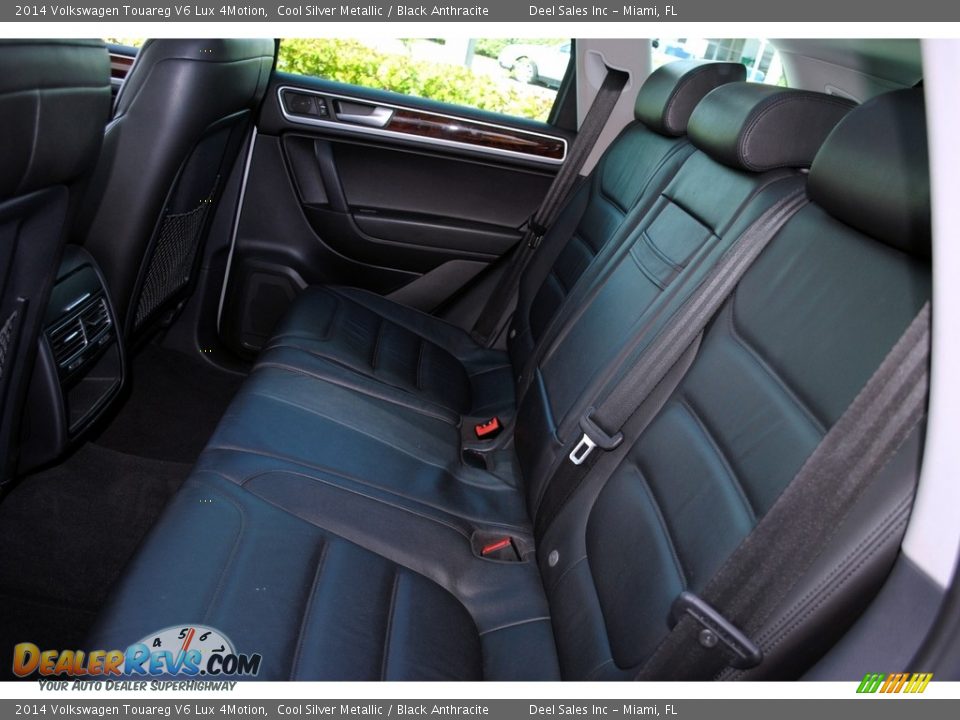 2014 Volkswagen Touareg V6 Lux 4Motion Cool Silver Metallic / Black Anthracite Photo #10