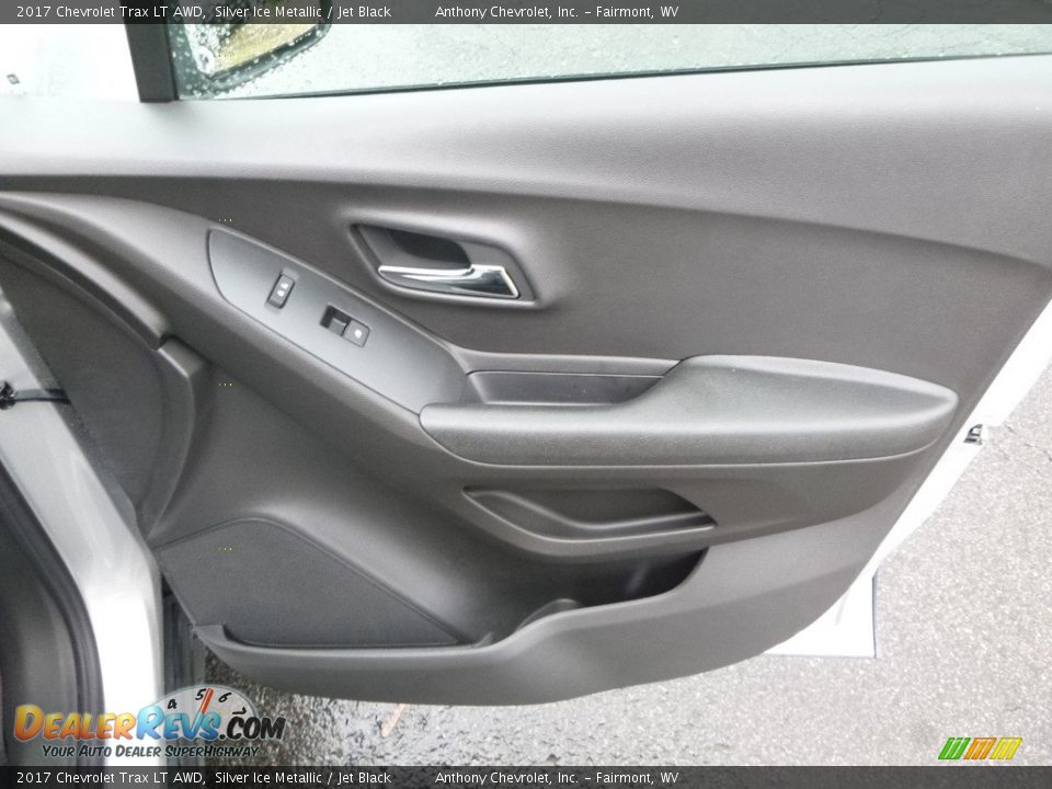2017 Chevrolet Trax LT AWD Silver Ice Metallic / Jet Black Photo #11