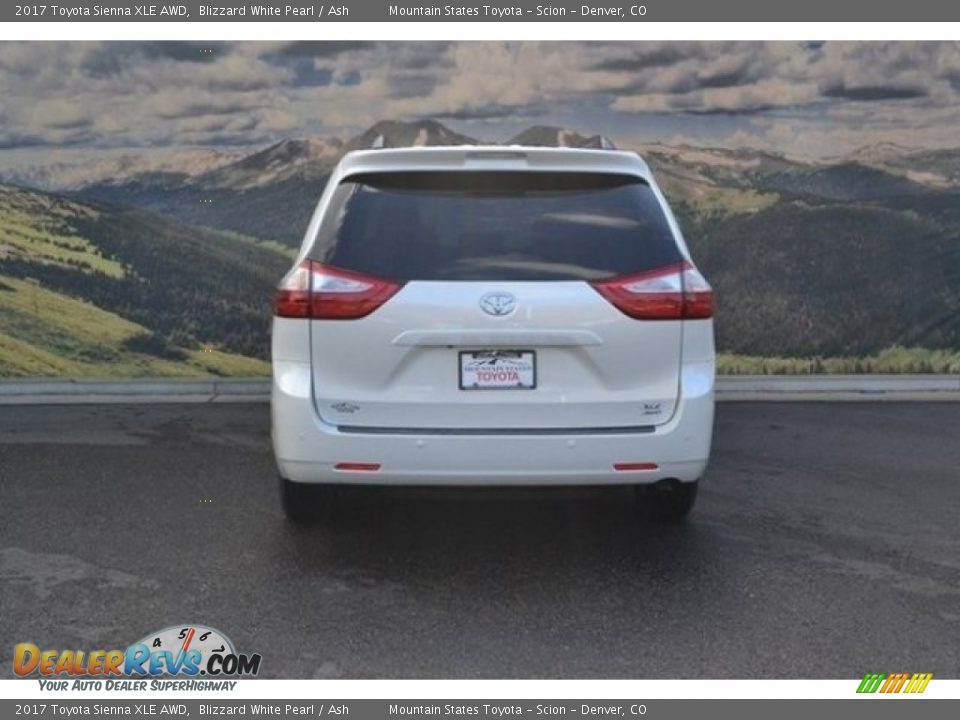 2017 Toyota Sienna XLE AWD Blizzard White Pearl / Ash Photo #4