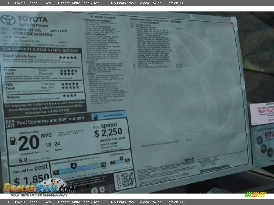 2017 Toyota Sienna XLE AWD Blizzard White Pearl / Ash Photo #11