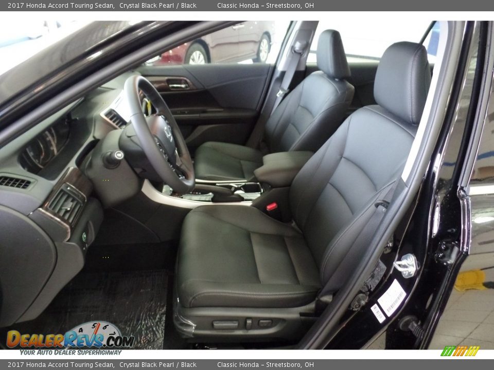 2017 Honda Accord Touring Sedan Crystal Black Pearl / Black Photo #8