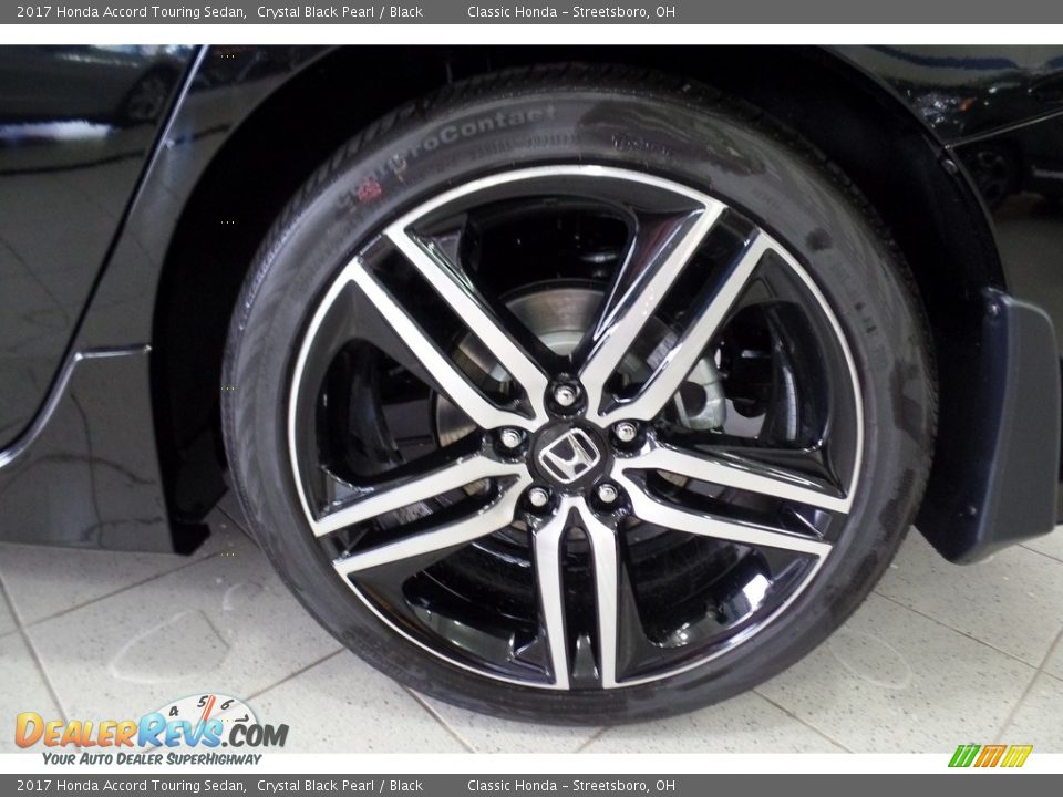 2017 Honda Accord Touring Sedan Crystal Black Pearl / Black Photo #15
