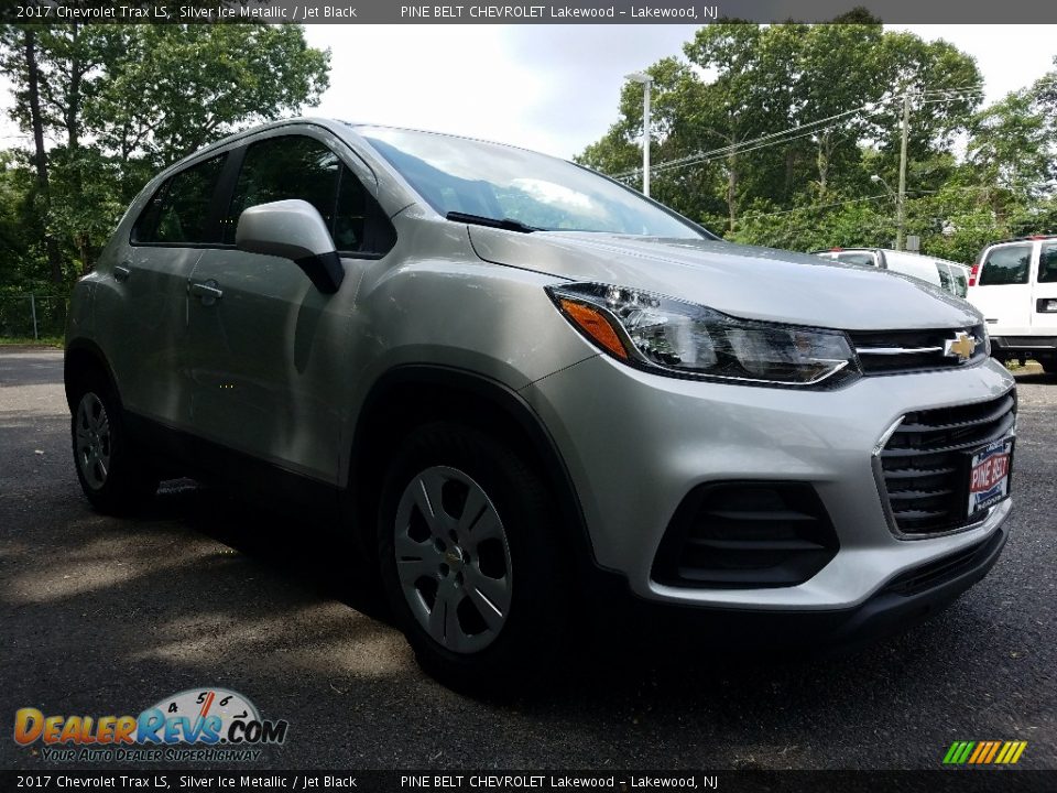 2017 Chevrolet Trax LS Silver Ice Metallic / Jet Black Photo #1