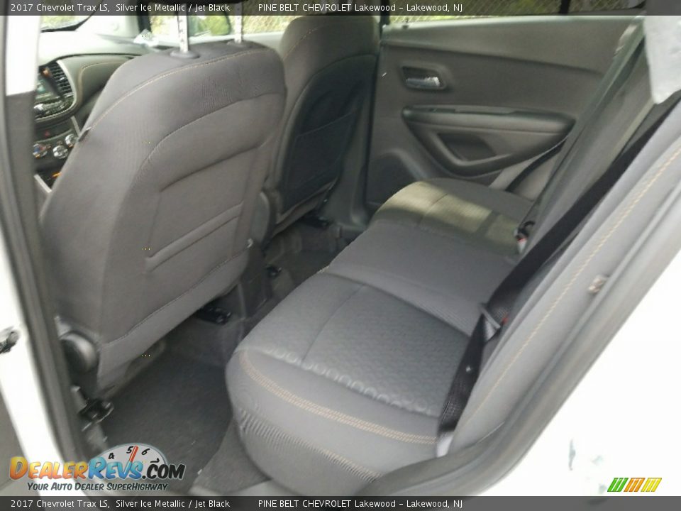 2017 Chevrolet Trax LS Silver Ice Metallic / Jet Black Photo #8