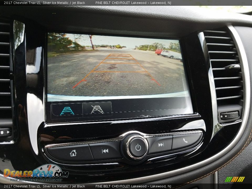 2017 Chevrolet Trax LS Silver Ice Metallic / Jet Black Photo #10