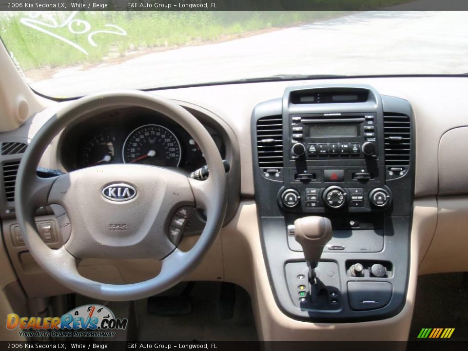 2006 Kia Sedona LX White / Beige Photo #2