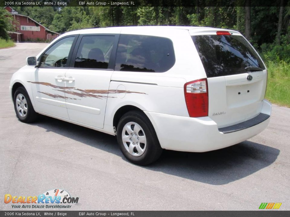 2006 Kia Sedona LX White / Beige Photo #7