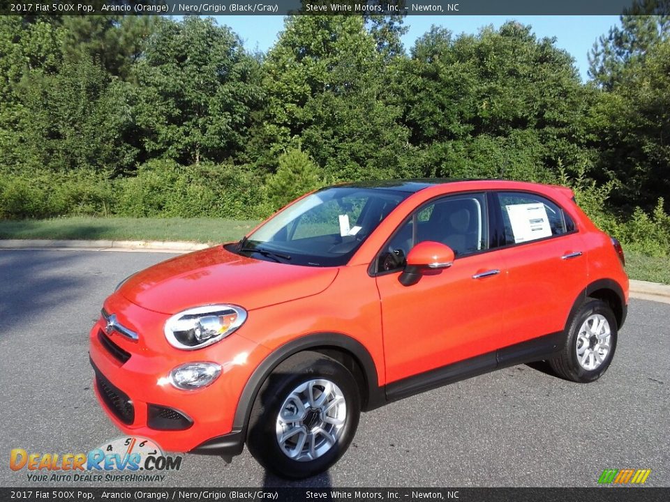 2017 Fiat 500X Pop Arancio (Orange) / Nero/Grigio (Black/Gray) Photo #2