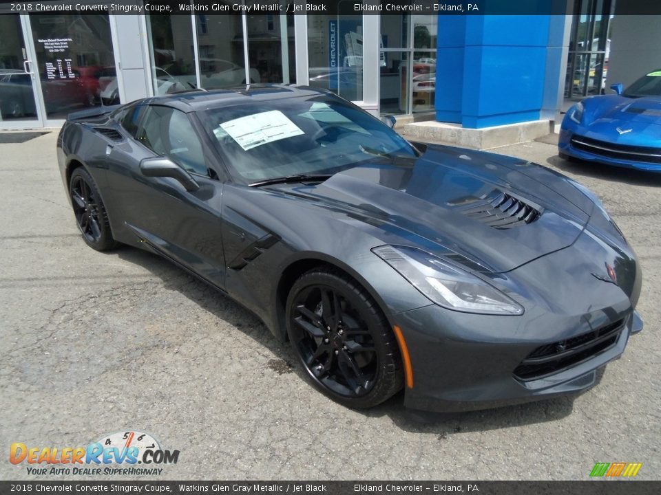 Front 3/4 View of 2018 Chevrolet Corvette Stingray Coupe Photo #5