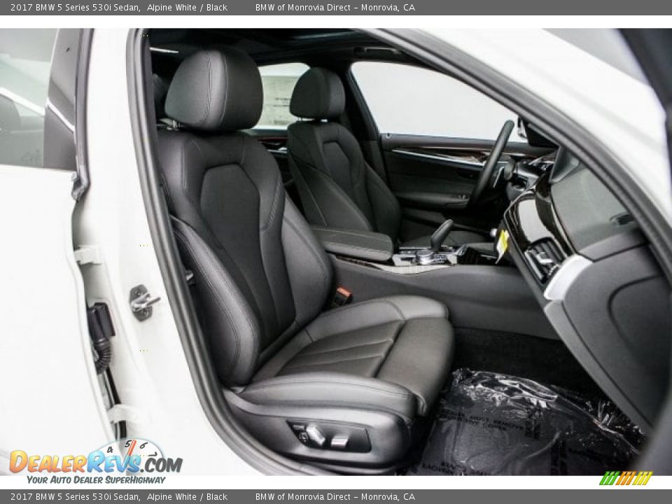 2017 BMW 5 Series 530i Sedan Alpine White / Black Photo #2