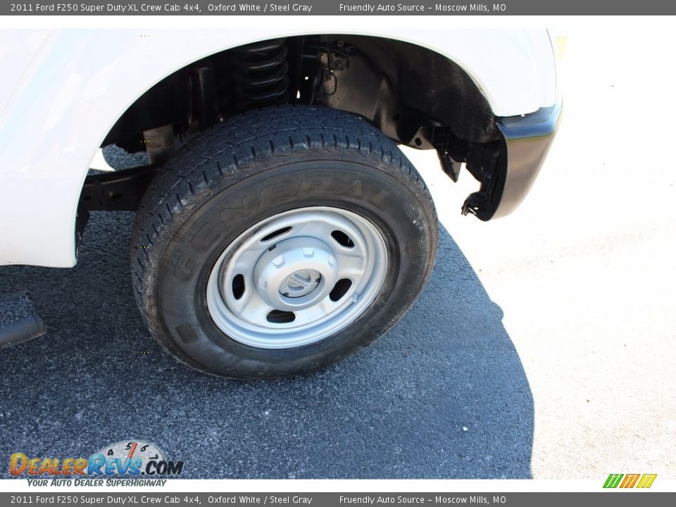 2011 Ford F250 Super Duty XL Crew Cab 4x4 Oxford White / Steel Gray Photo #12