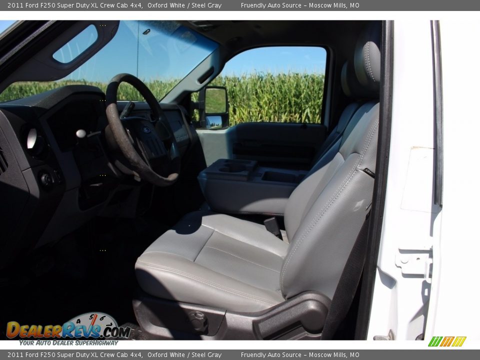 2011 Ford F250 Super Duty XL Crew Cab 4x4 Oxford White / Steel Gray Photo #17