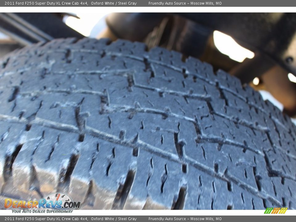 2011 Ford F250 Super Duty XL Crew Cab 4x4 Oxford White / Steel Gray Photo #18