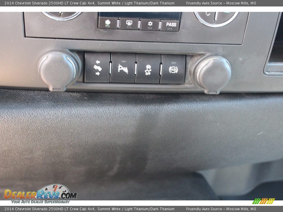 2014 Chevrolet Silverado 2500HD LT Crew Cab 4x4 Summit White / Light Titanium/Dark Titanium Photo #10