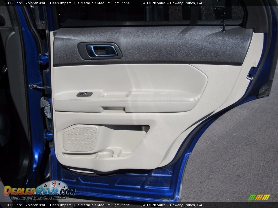 2013 Ford Explorer 4WD Deep Impact Blue Metallic / Medium Light Stone Photo #32