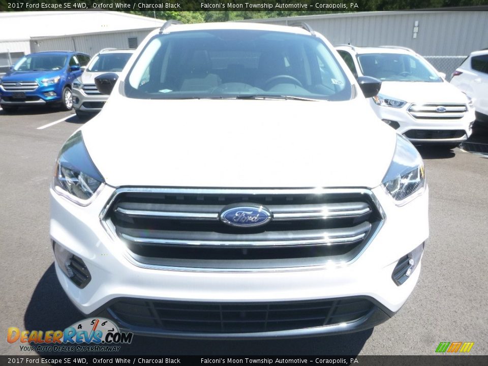 2017 Ford Escape SE 4WD Oxford White / Charcoal Black Photo #4
