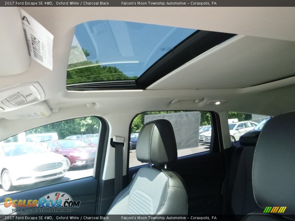 2017 Ford Escape SE 4WD Oxford White / Charcoal Black Photo #13