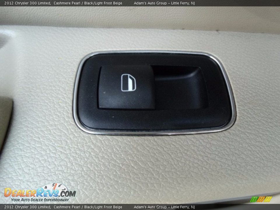 2012 Chrysler 300 Limited Cashmere Pearl / Black/Light Frost Beige Photo #11