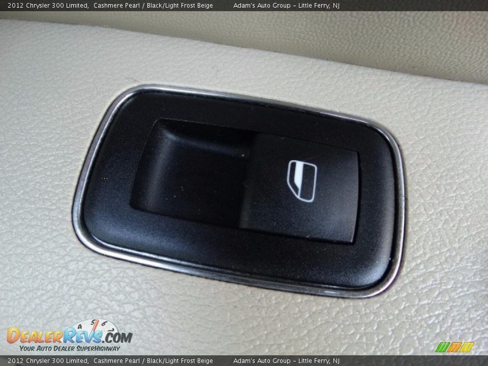 2012 Chrysler 300 Limited Cashmere Pearl / Black/Light Frost Beige Photo #13