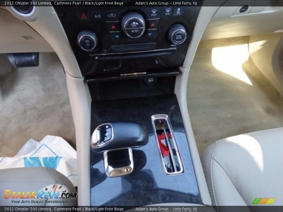 2012 Chrysler 300 Limited Cashmere Pearl / Black/Light Frost Beige Photo #26