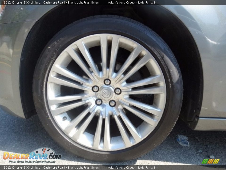 2012 Chrysler 300 Limited Cashmere Pearl / Black/Light Frost Beige Photo #31