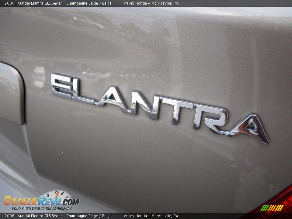 2006 Hyundai Elantra GLS Sedan Champagne Beige / Beige Photo #6