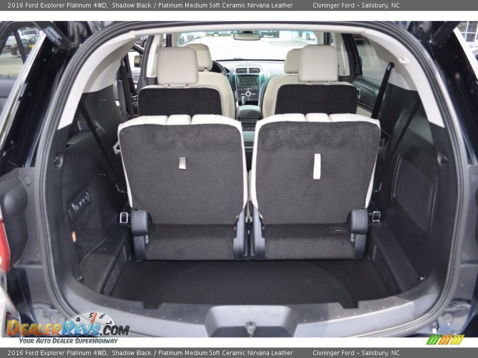 2016 Ford Explorer Platinum 4WD Shadow Black / Platinum Medium Soft Ceramic Nirvana Leather Photo #13