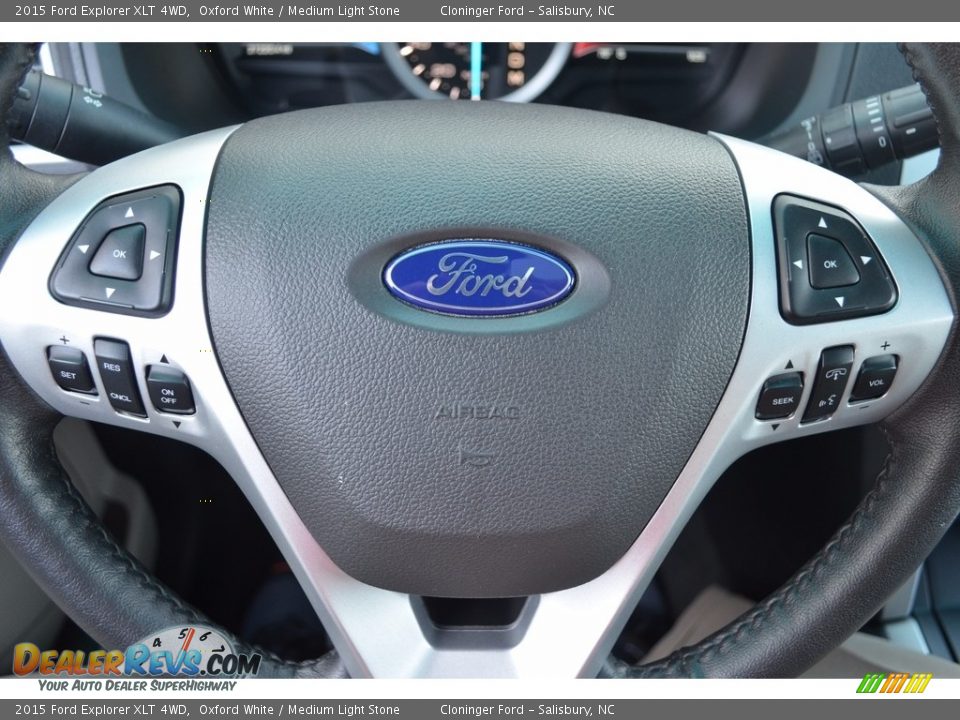 2015 Ford Explorer XLT 4WD Oxford White / Medium Light Stone Photo #24