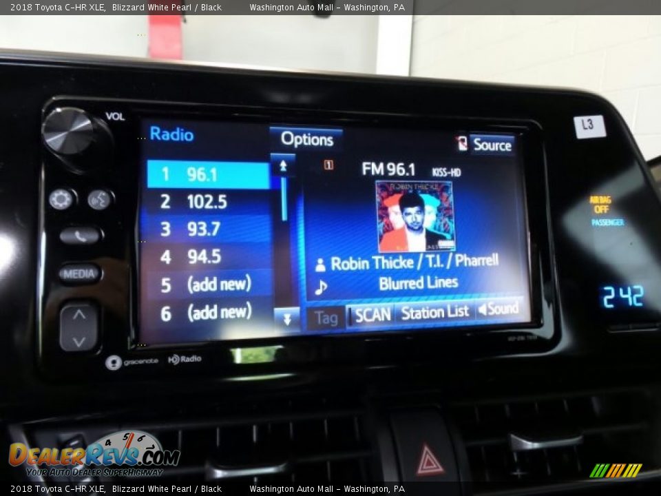 2018 Toyota C-HR XLE Blizzard White Pearl / Black Photo #29