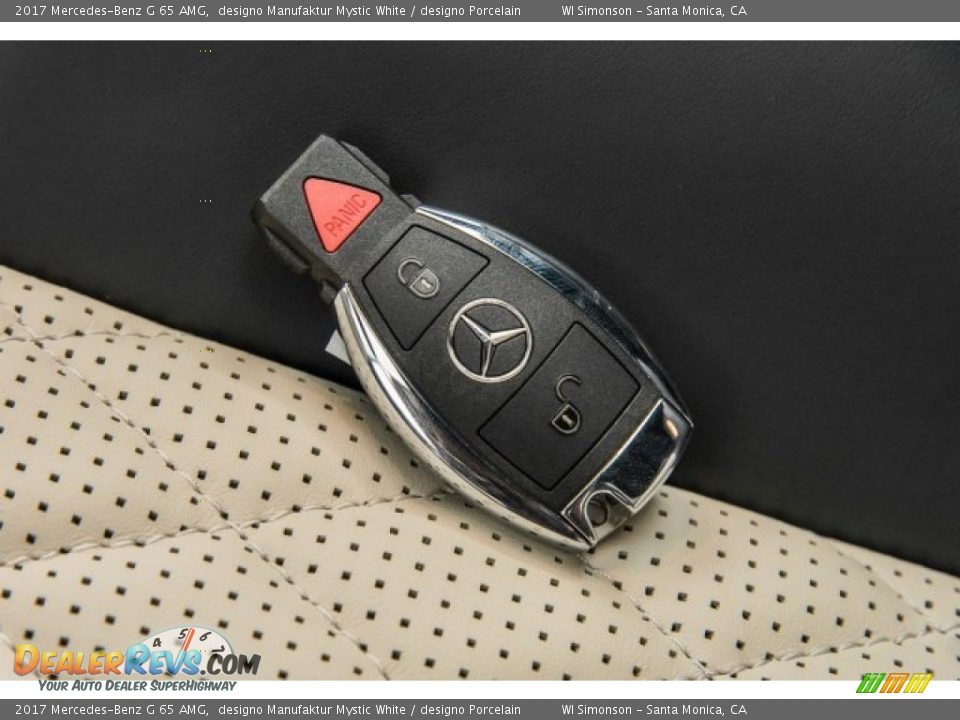 Keys of 2017 Mercedes-Benz G 65 AMG Photo #11