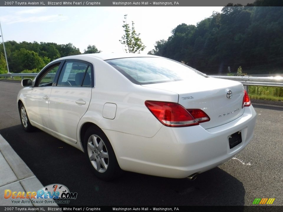 2007 Toyota Avalon XL Blizzard White Pearl / Graphite Photo #8