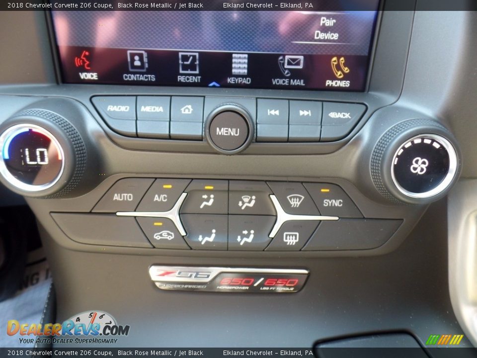 Controls of 2018 Chevrolet Corvette Z06 Coupe Photo #36