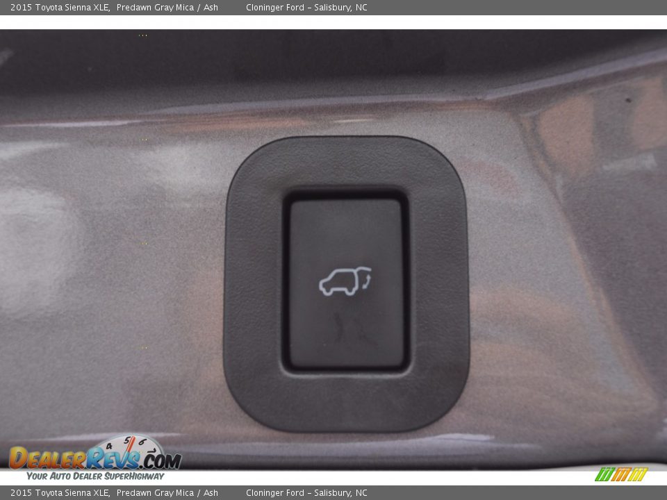 2015 Toyota Sienna XLE Predawn Gray Mica / Ash Photo #14
