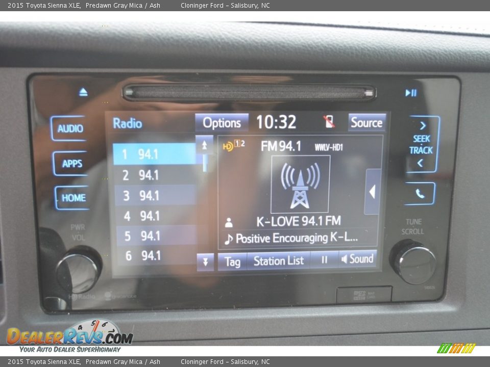 2015 Toyota Sienna XLE Predawn Gray Mica / Ash Photo #18