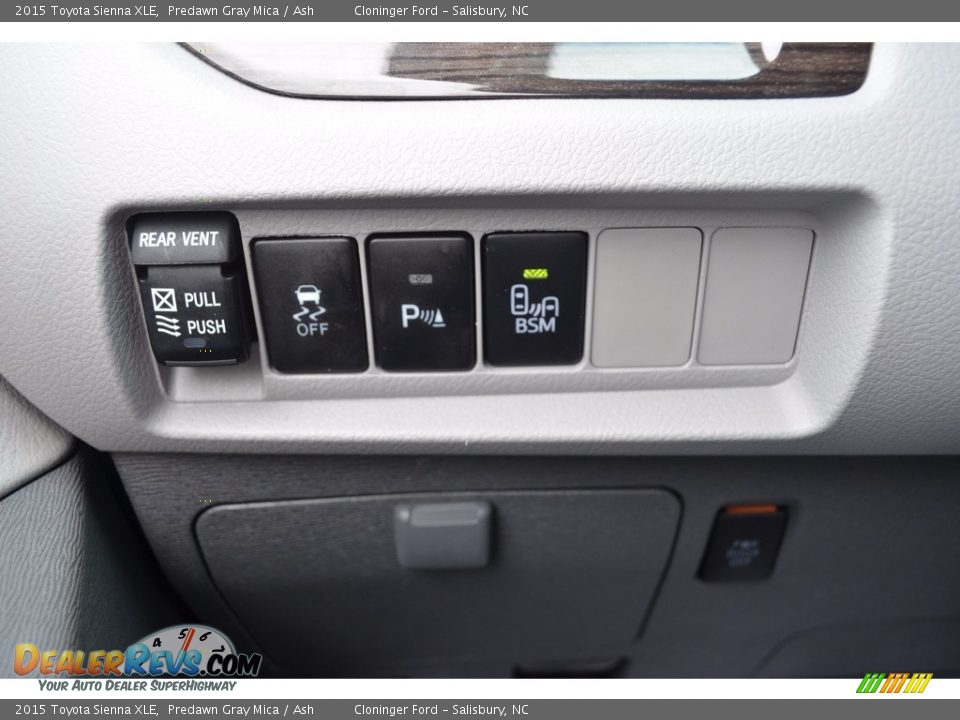 2015 Toyota Sienna XLE Predawn Gray Mica / Ash Photo #28