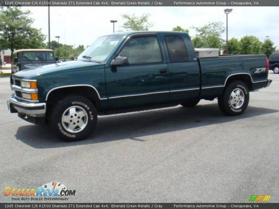 1995 Chevrolet C/K K1500 Silverado Z71 Extended Cab 4x4 Emerald Green Metallic / Gray Photo #2
