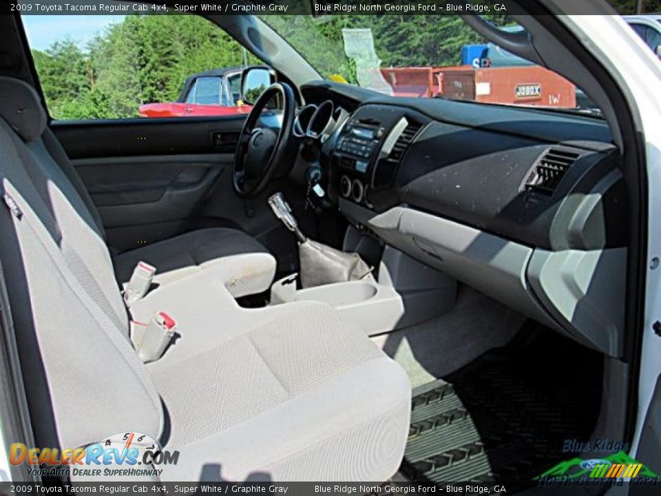 2009 Toyota Tacoma Regular Cab 4x4 Super White / Graphite Gray Photo #12