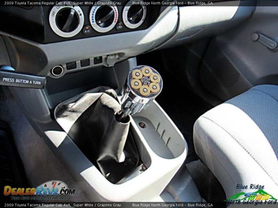 2009 Toyota Tacoma Regular Cab 4x4 Super White / Graphite Gray Photo #18