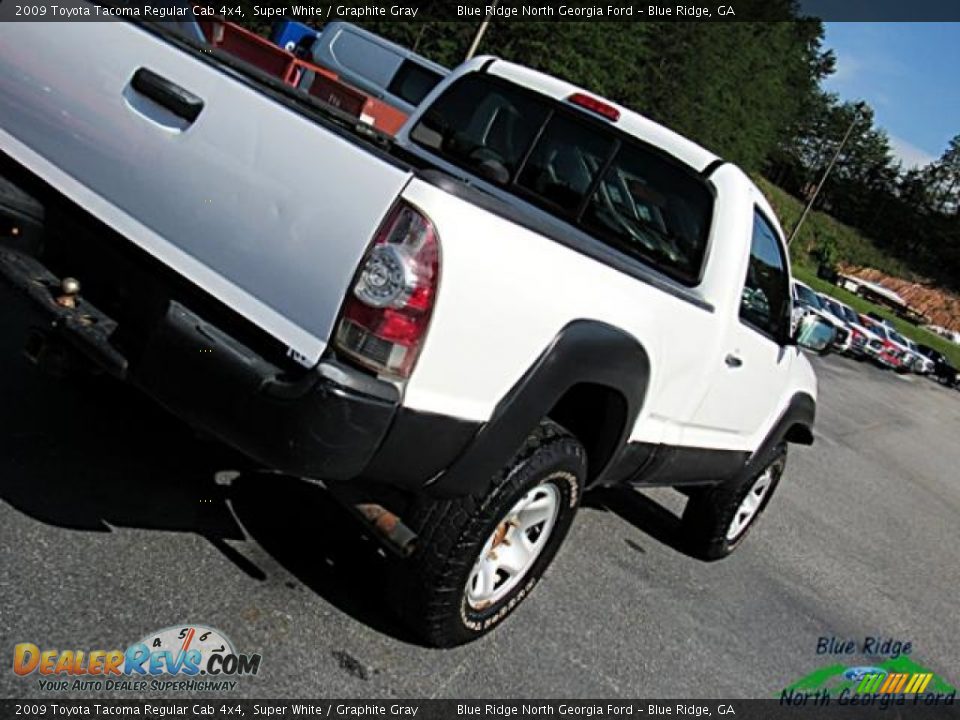 2009 Toyota Tacoma Regular Cab 4x4 Super White / Graphite Gray Photo #22