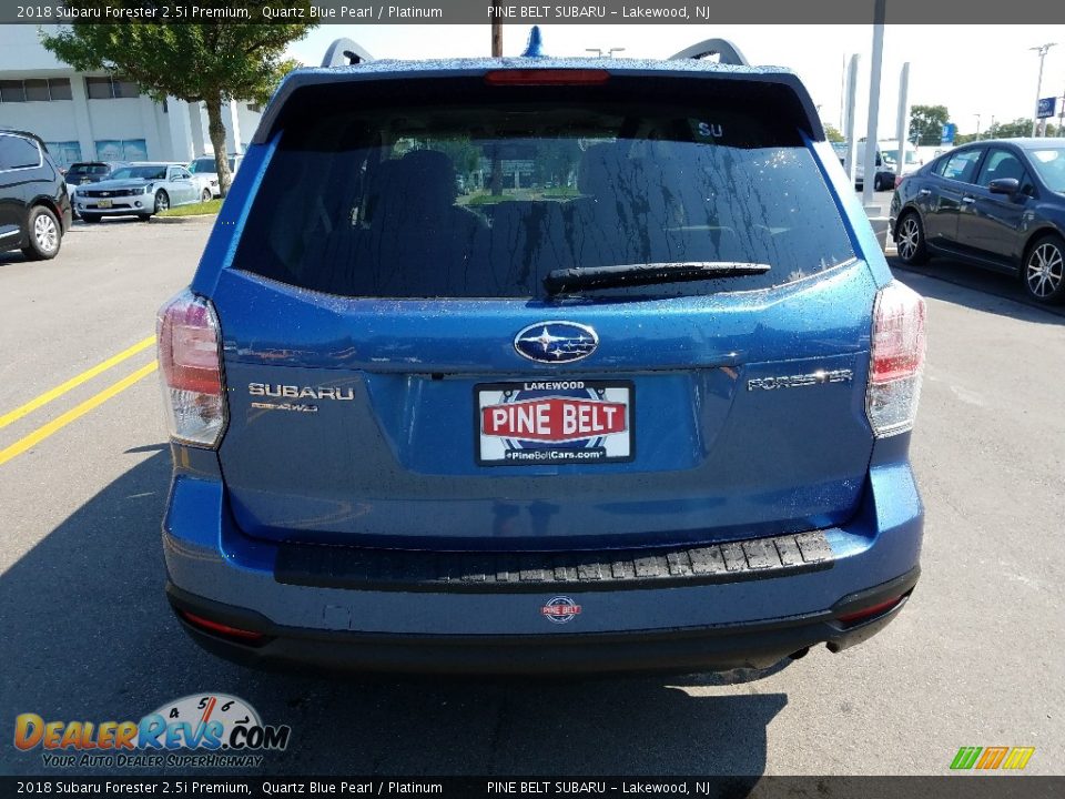 2018 Subaru Forester 2.5i Premium Quartz Blue Pearl / Platinum Photo #5