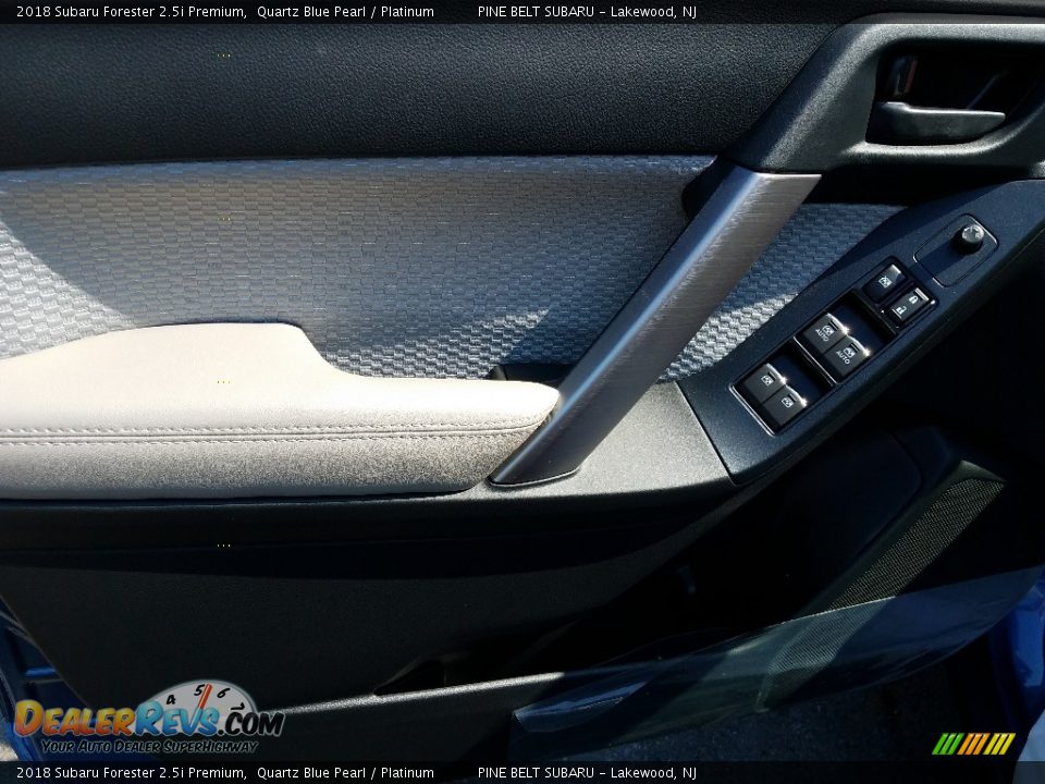 2018 Subaru Forester 2.5i Premium Quartz Blue Pearl / Platinum Photo #8