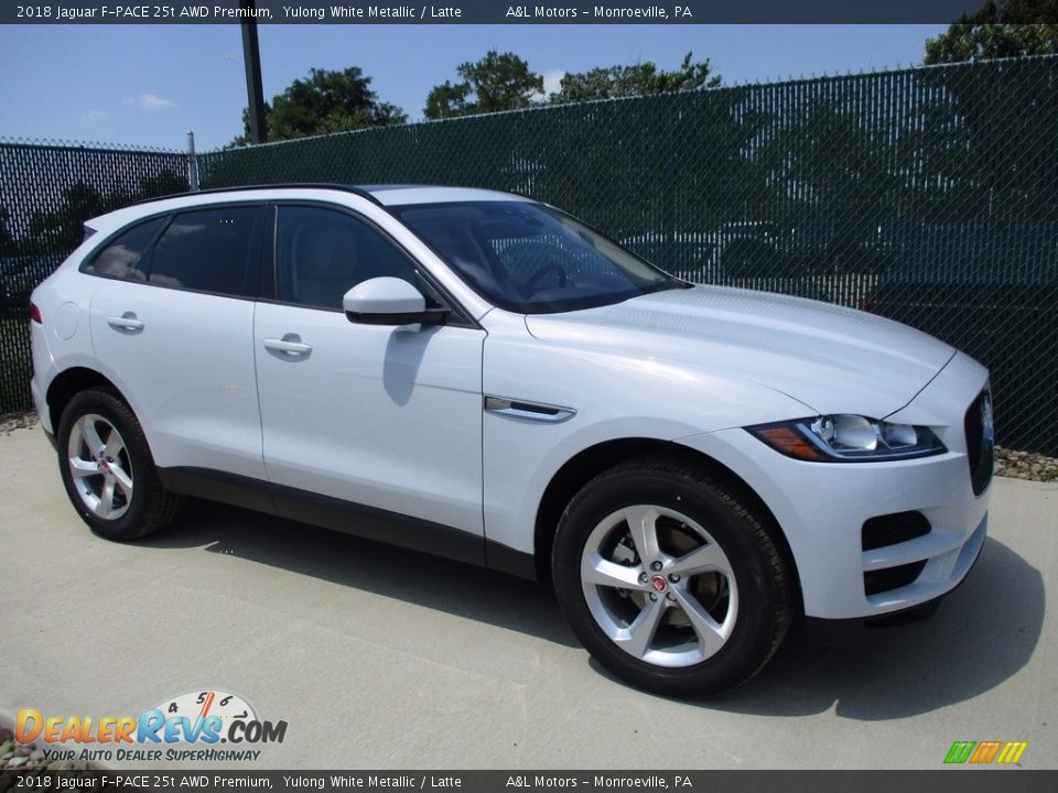 2018 Jaguar F-PACE 25t AWD Premium Yulong White Metallic / Latte Photo #1