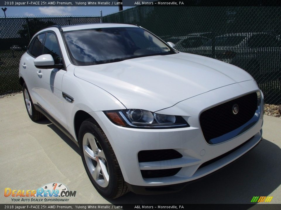 2018 Jaguar F-PACE 25t AWD Premium Yulong White Metallic / Latte Photo #6