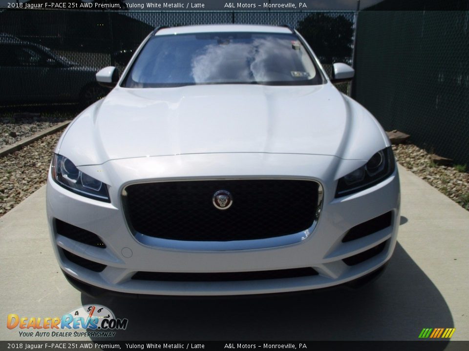 2018 Jaguar F-PACE 25t AWD Premium Yulong White Metallic / Latte Photo #7
