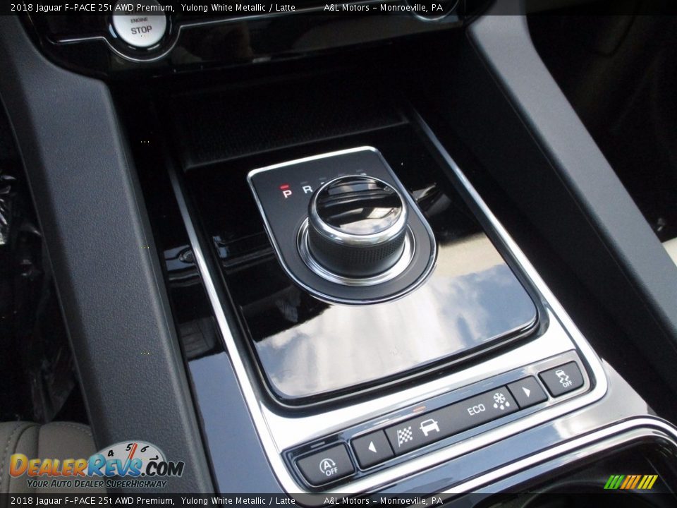 2018 Jaguar F-PACE 25t AWD Premium Yulong White Metallic / Latte Photo #13