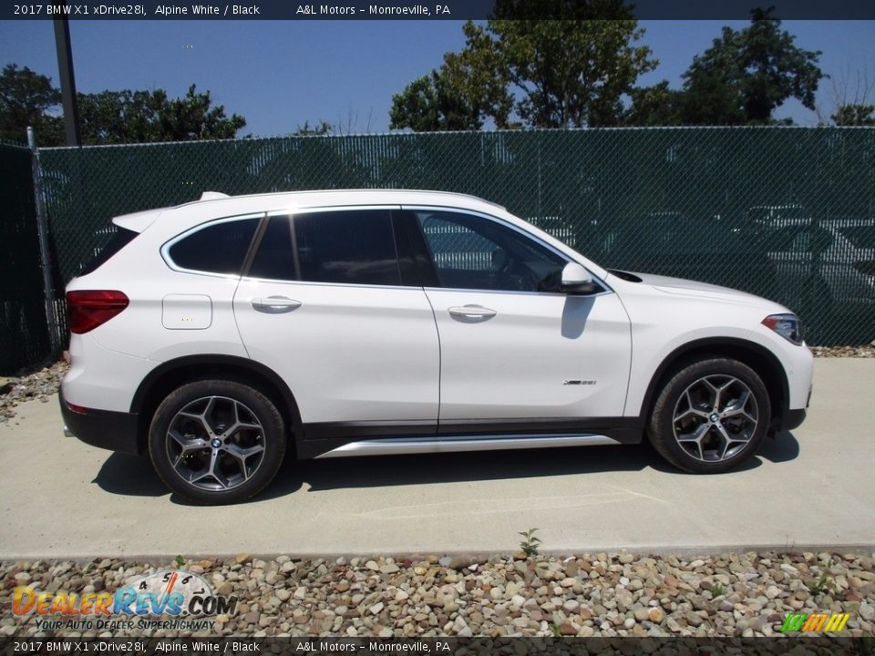 2017 BMW X1 xDrive28i Alpine White / Black Photo #2