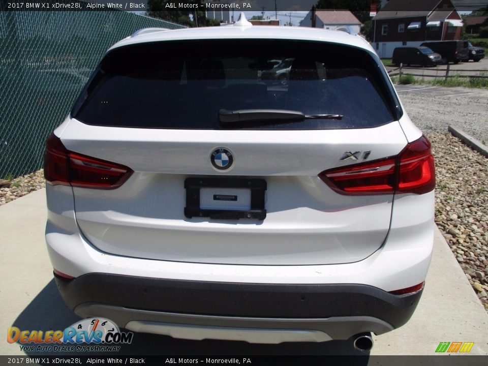 2017 BMW X1 xDrive28i Alpine White / Black Photo #4