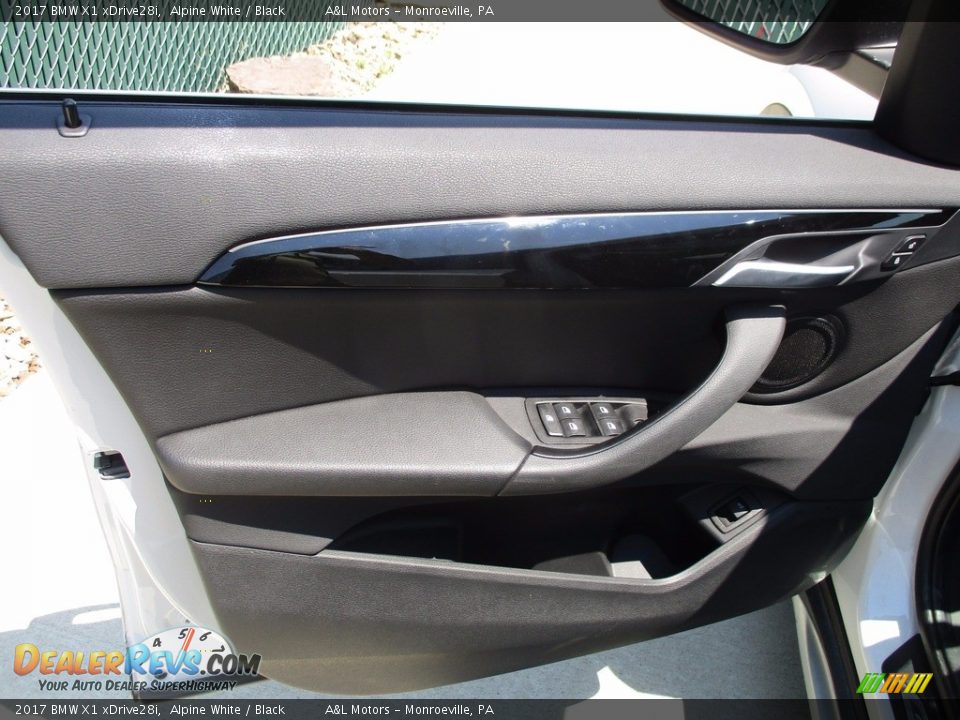 2017 BMW X1 xDrive28i Alpine White / Black Photo #9